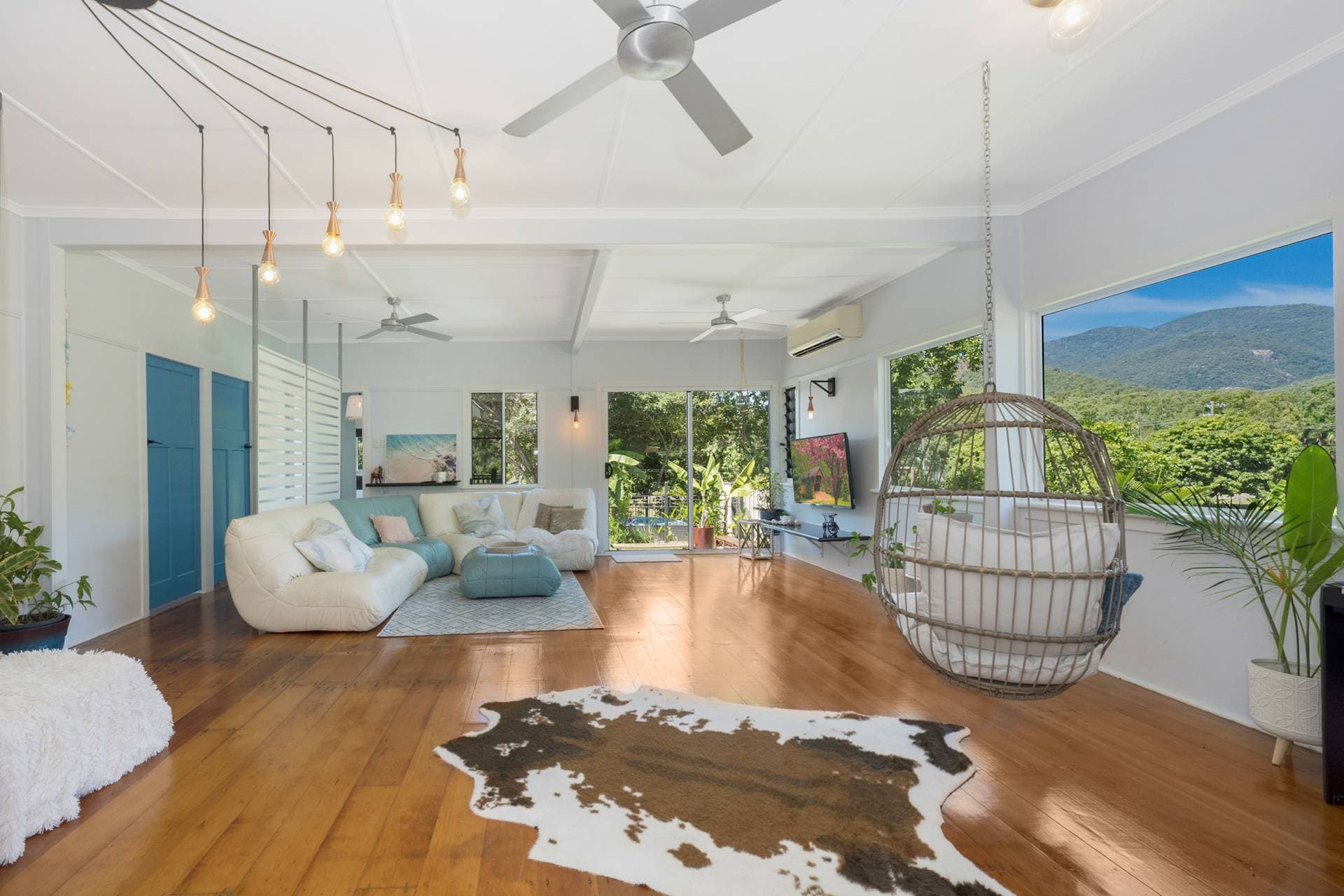 2 Mt Elliot Dr, Alligator Creek QLD, Alligator Creek - Thumbnail 4