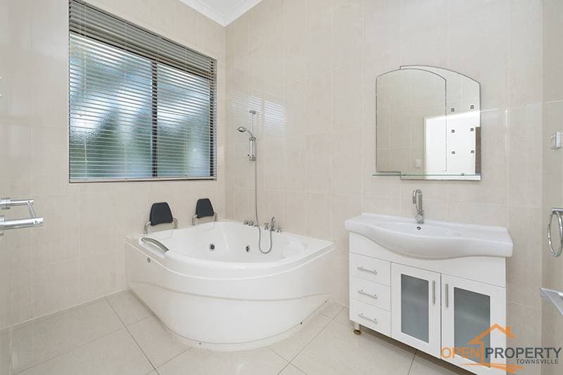 15 Genesta Ct, Bushland Beach QLD, Bushland Beach - Thumbnail 8