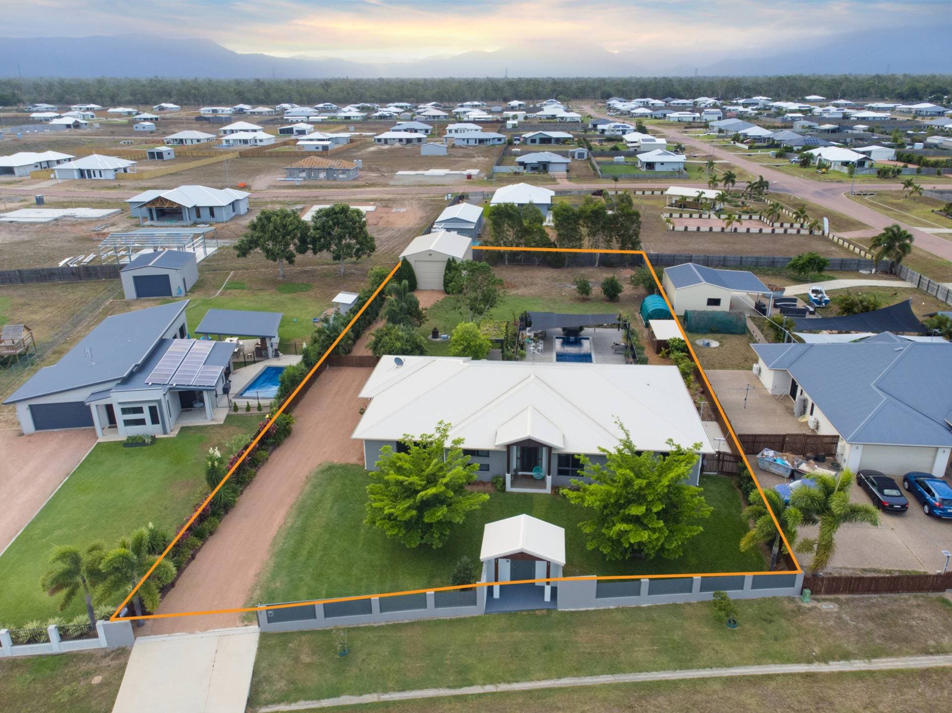 32 Diamond Dr, Alice River QLD, Alice River - Thumbnail 2