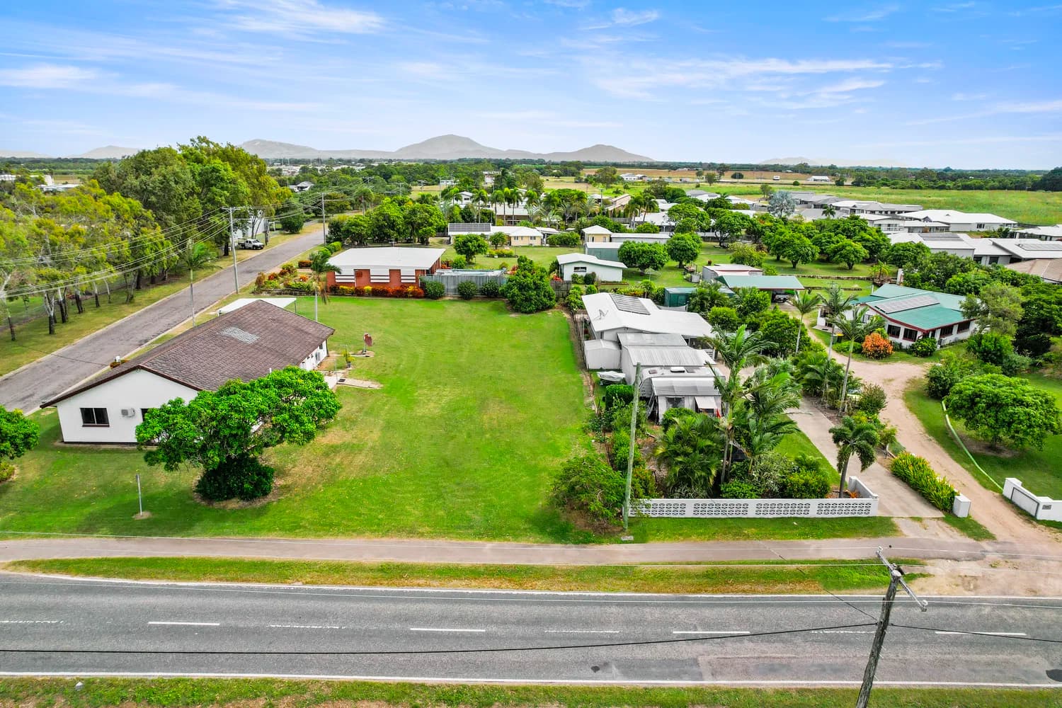 15 Argyle Park Road, Bowen, QLD, 4805, Bowen - Thumbnail 2