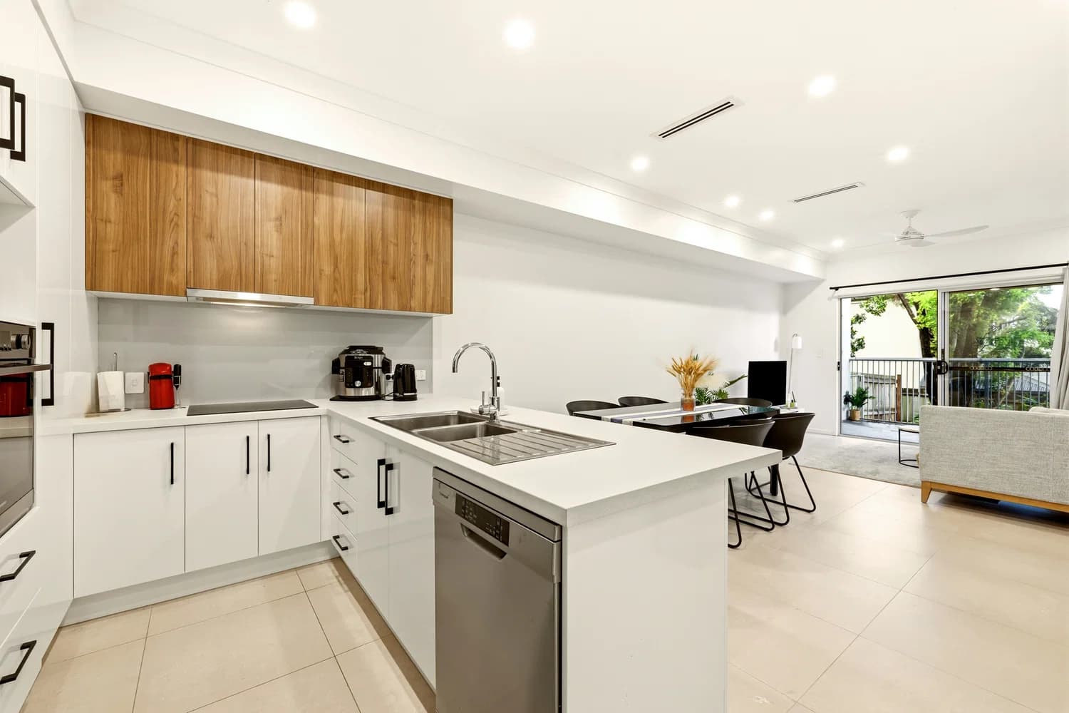 3/5 Wood Street, Kedron, QLD, 4031, Kedron - Thumbnail 2