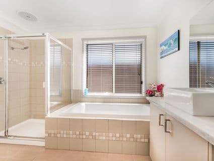 12 Wonboyn Close, Pakenham, VIC, 3810, Pakenham - Thumbnail 6