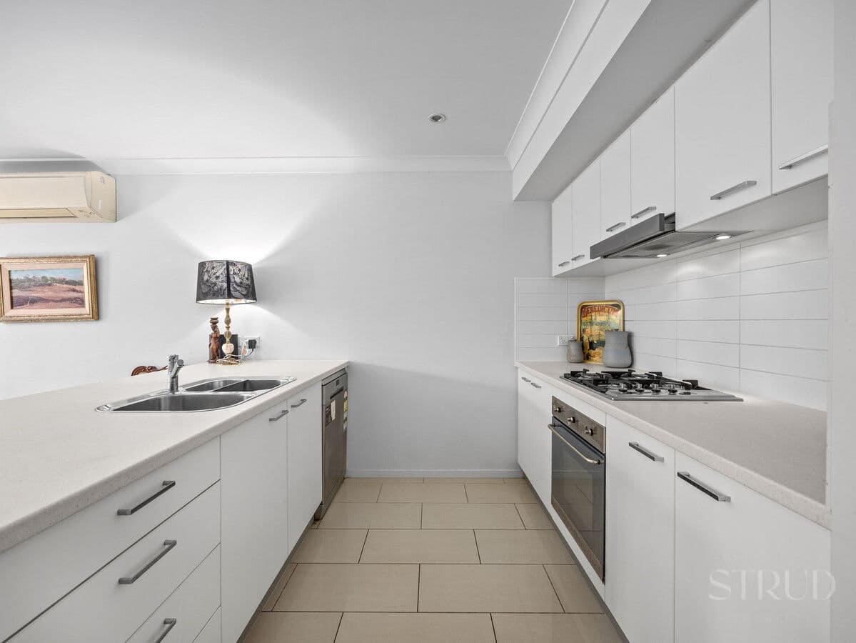 23 Tall Woods Court, Brookwater QLD 4300, Brookwater - Thumbnail 8