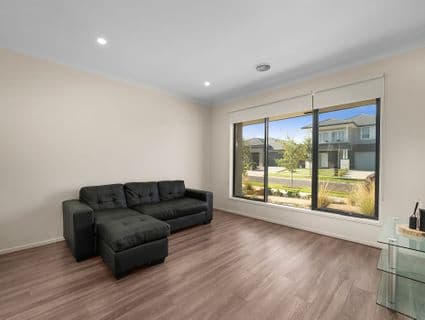 42 Bonhams Circuit, Manor Lakes, VIC, 3024, Manor Lakes - Thumbnail 3