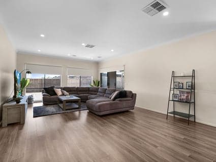 42 Bonhams Circuit, Manor Lakes, VIC, 3024, Manor Lakes - Thumbnail 5