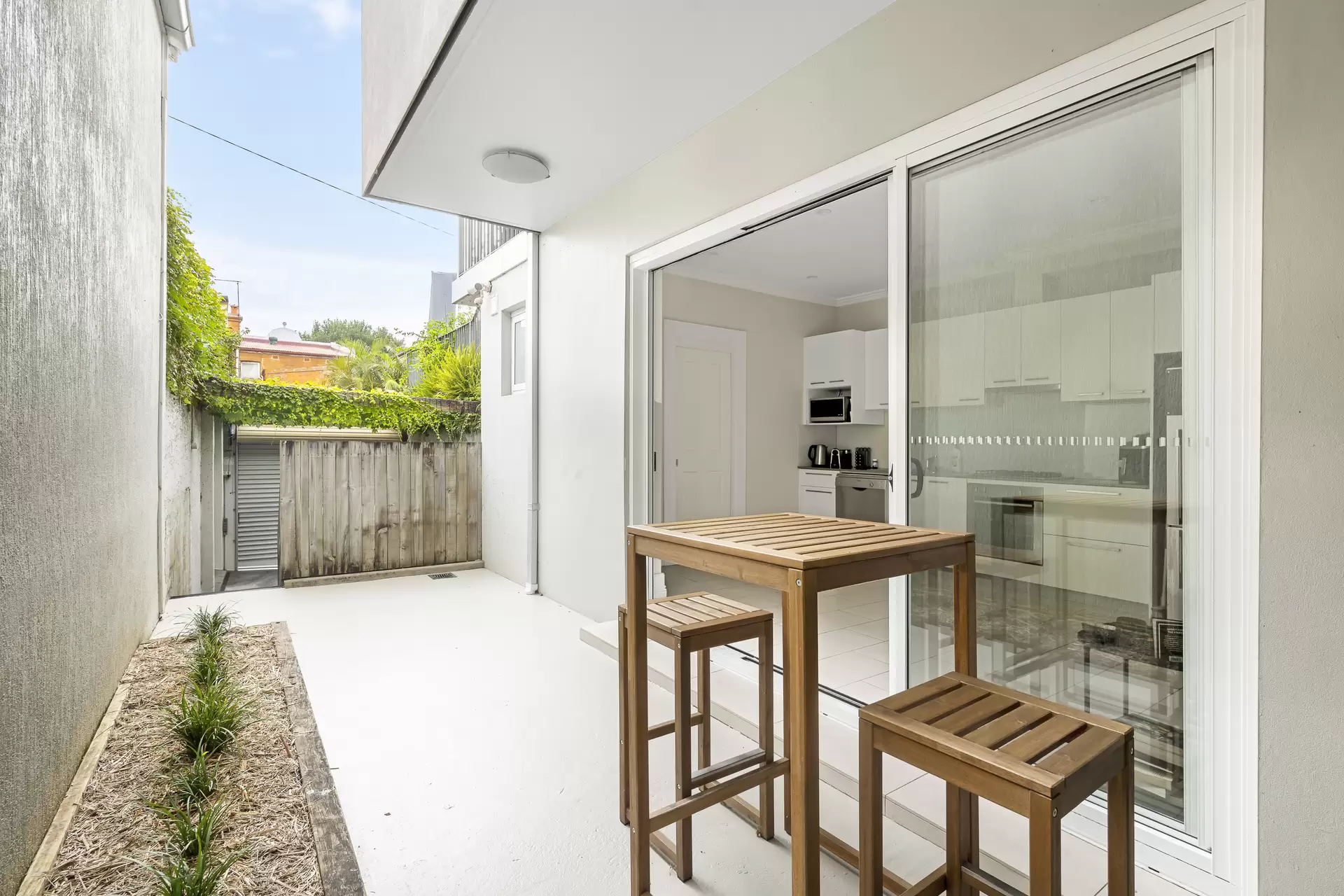 86 Denison Street, Bondi Junction, Bondi Junction - Thumbnail 3