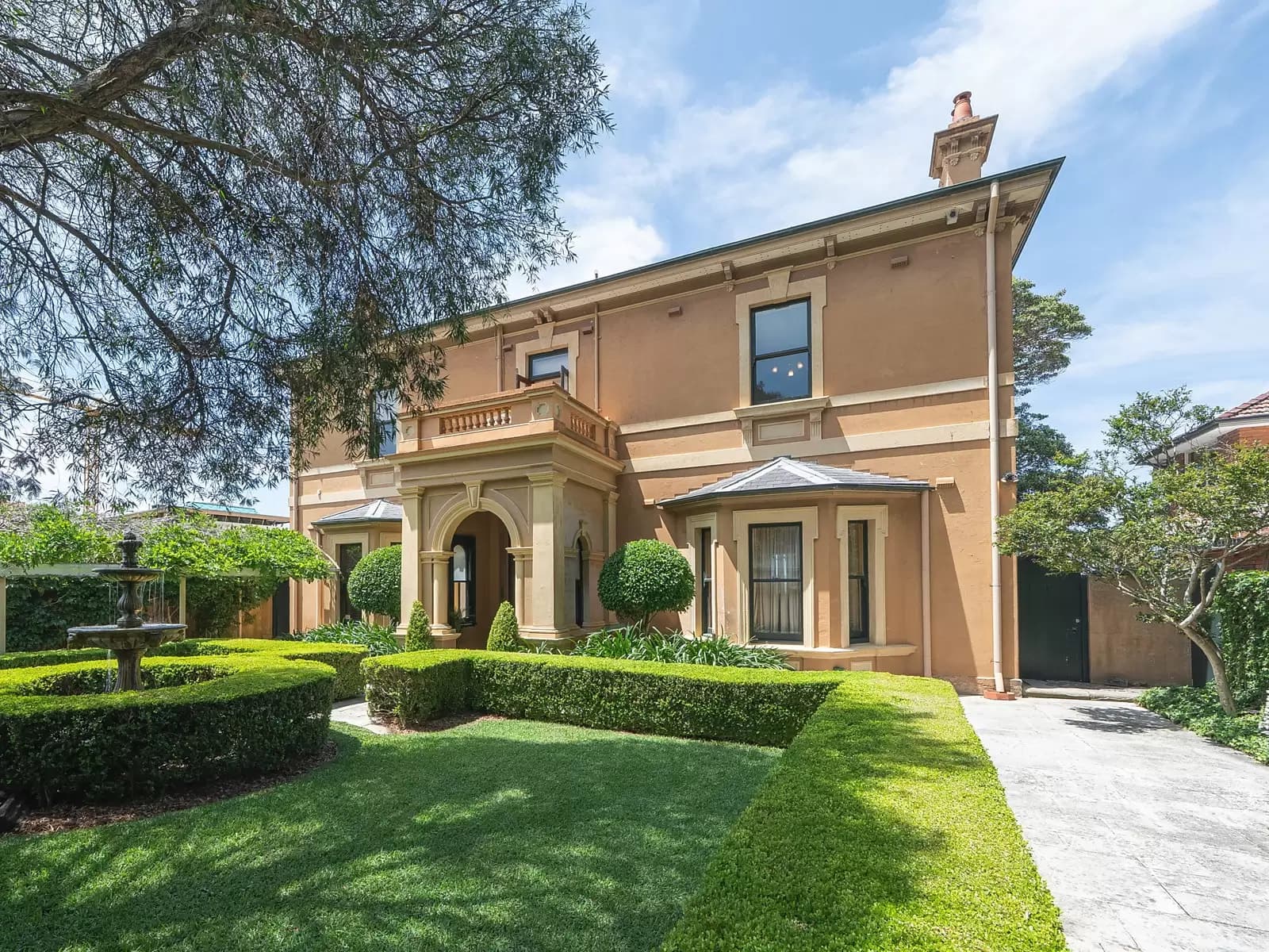 10 Dunara Gardens, Point Piper, Point Piper - Image 1