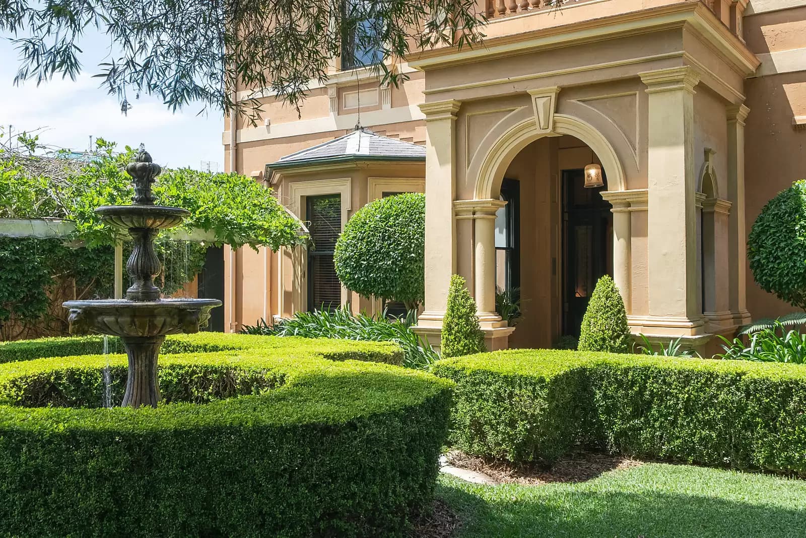 10 Dunara Gardens, Point Piper, Point Piper - Thumbnail 2
