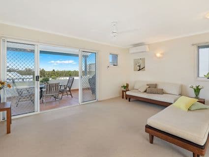404, Mount Coolum - Image 1
