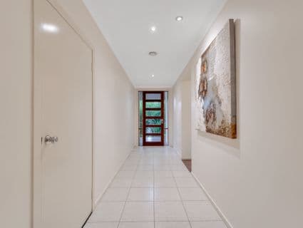 404, Manor Lakes - Thumbnail 2