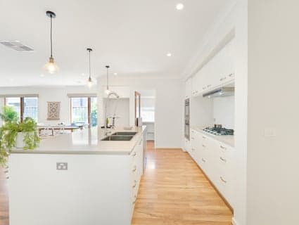 404, Manor Lakes - Thumbnail 8