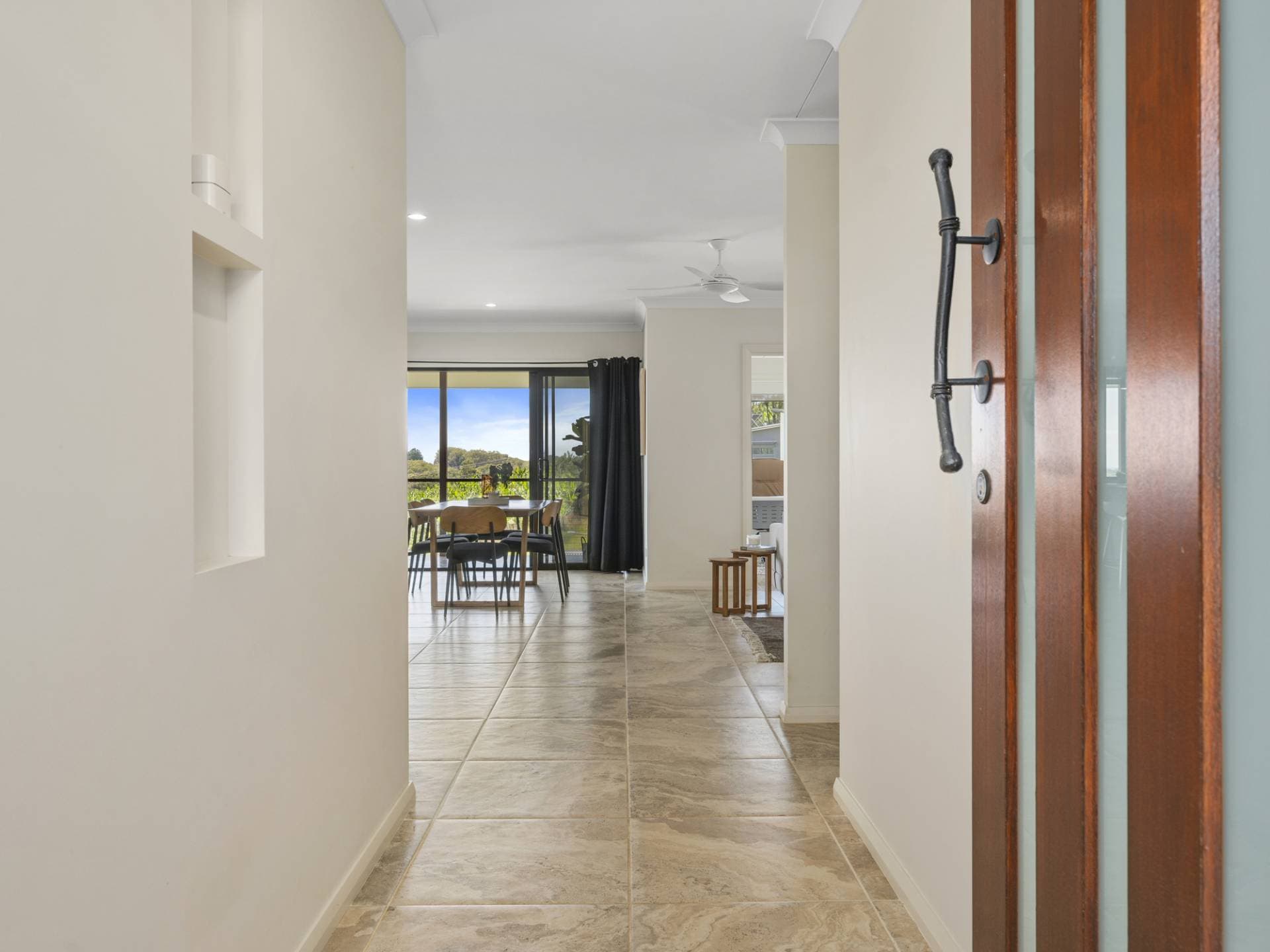 15 Royal Poinciana Way, Coffs Harbour - Thumbnail 5