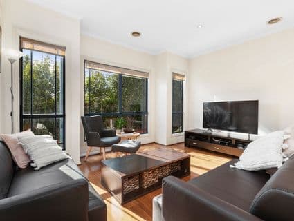 2B Wykeham Court, Frankston, VIC, 3199, Frankston - Thumbnail 2