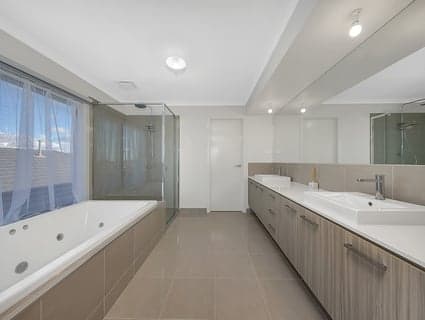 404, Manor Lakes - Thumbnail 8