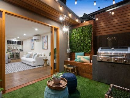 404, Frankston - Image 1