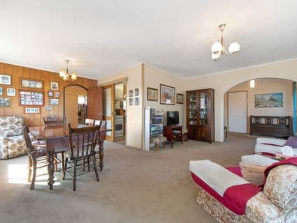 11 Carmel Court, Frankston, VIC, 3199, Frankston - Thumbnail 2