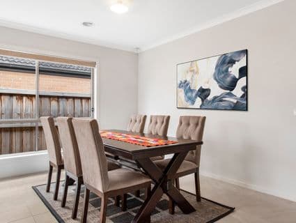 404, Cranbourne West - Thumbnail 4