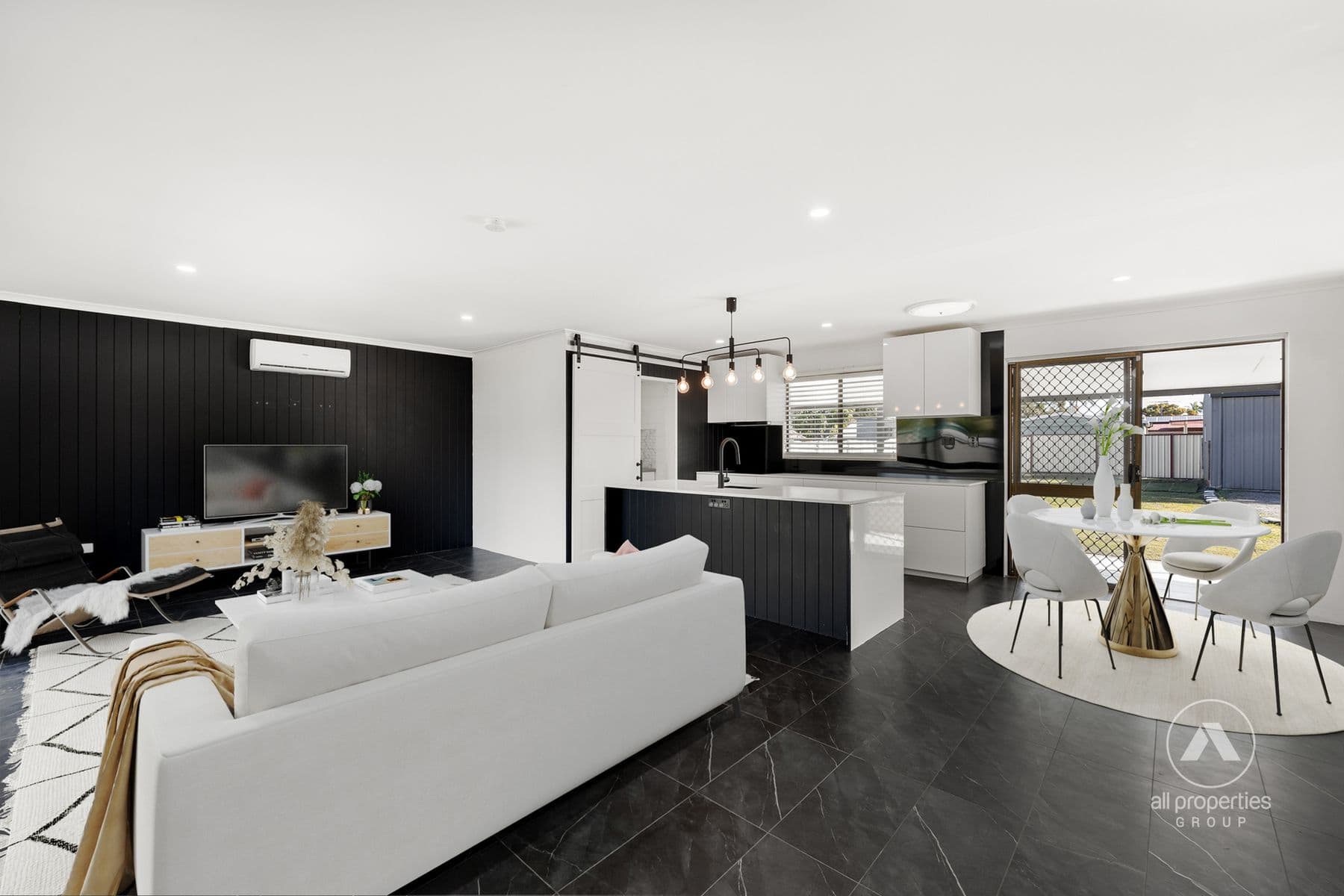 6 Quandong Street, Crestmead QLD 4132, Crestmead - Thumbnail 2