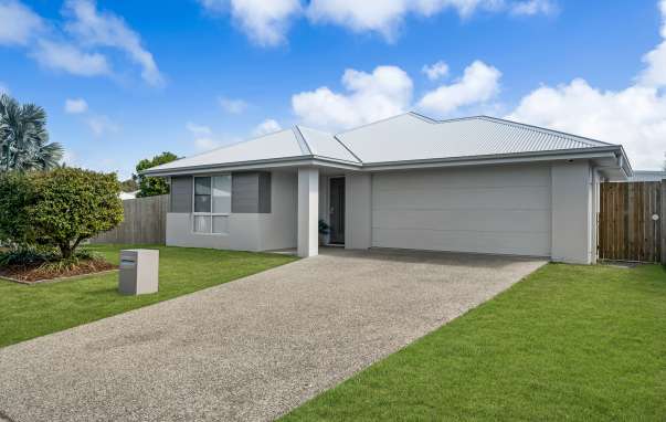 137 Whitehaven Dr, Blacks Beach, Blacks Beach - Image 1