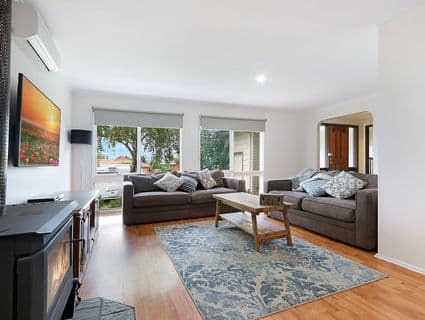 10 Pamela Place, Mornington, VIC, 3931, Mornington - Thumbnail 2