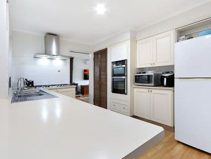 10 Pamela Place, Mornington, VIC, 3931, Mornington - Thumbnail 3