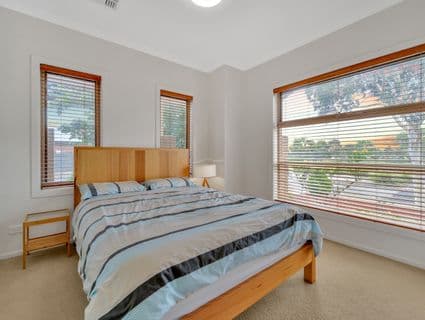 404, Manor Lakes - Thumbnail 3