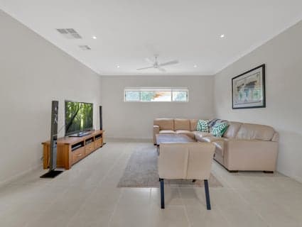 404, Manor Lakes - Thumbnail 8
