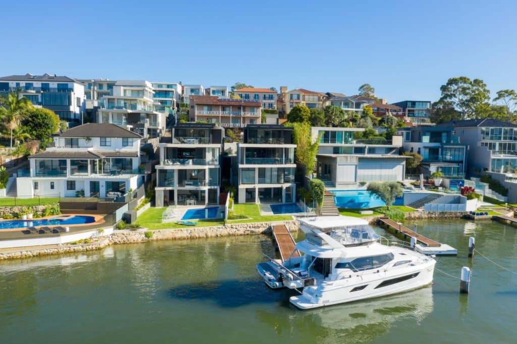 47B Burns Crescent, Chiswick, 2046, Chiswick - Image 1