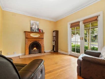 4 Jubilee Avenue, Seaford, VIC, 3198, Seaford - Thumbnail 2