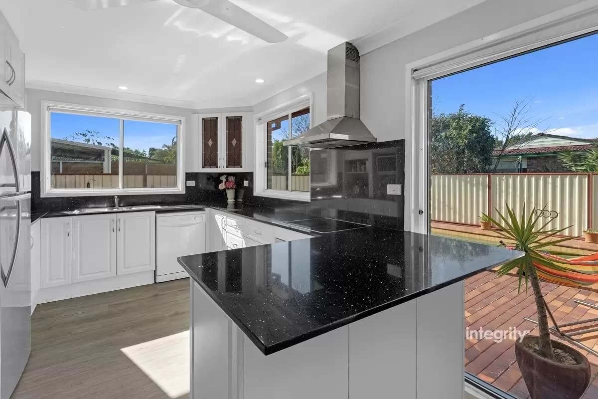 10 Lyrebird Drive, Nowra, Nowra - Thumbnail 5