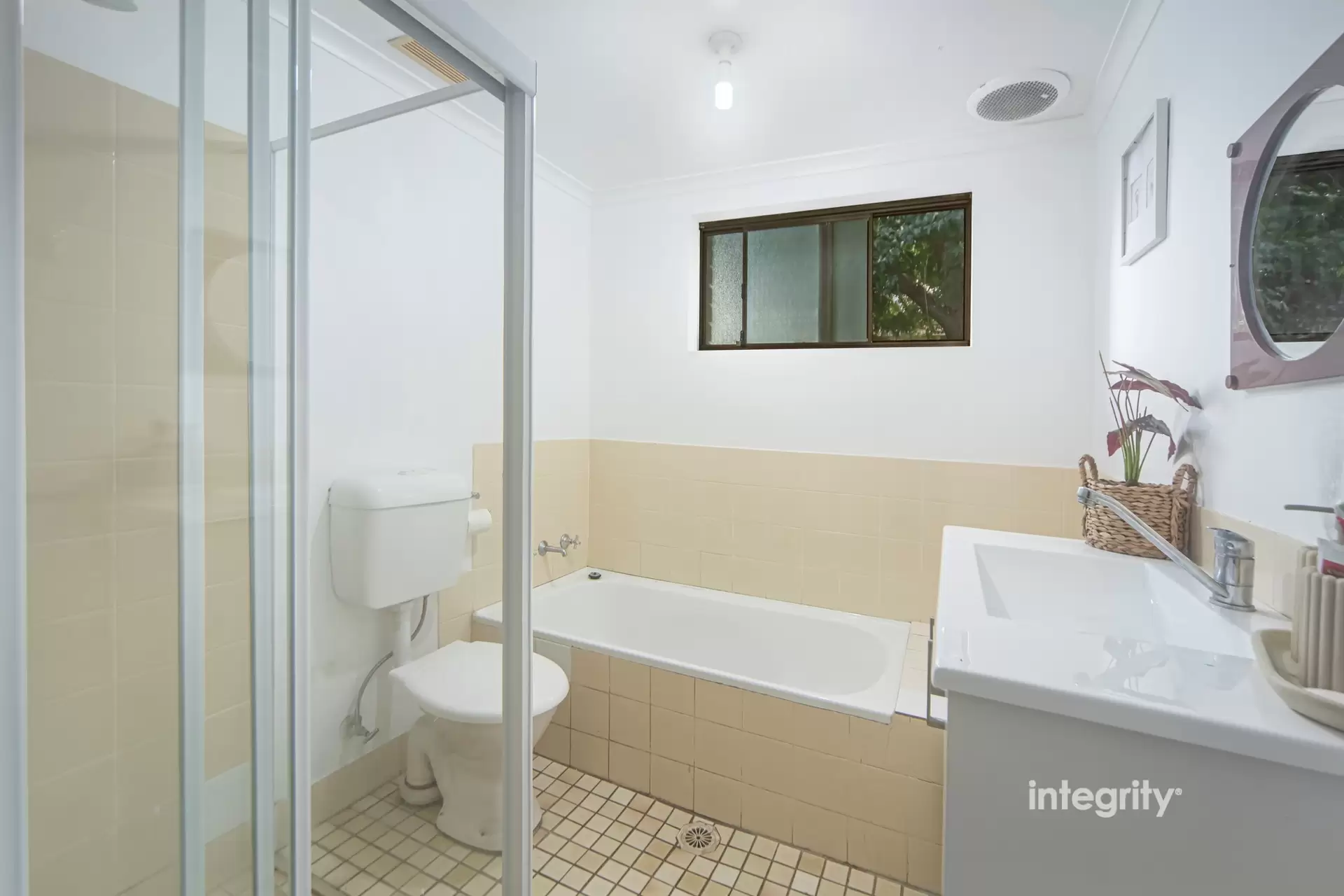 1/1A Shorland Place, Nowra, Nowra - Thumbnail 5