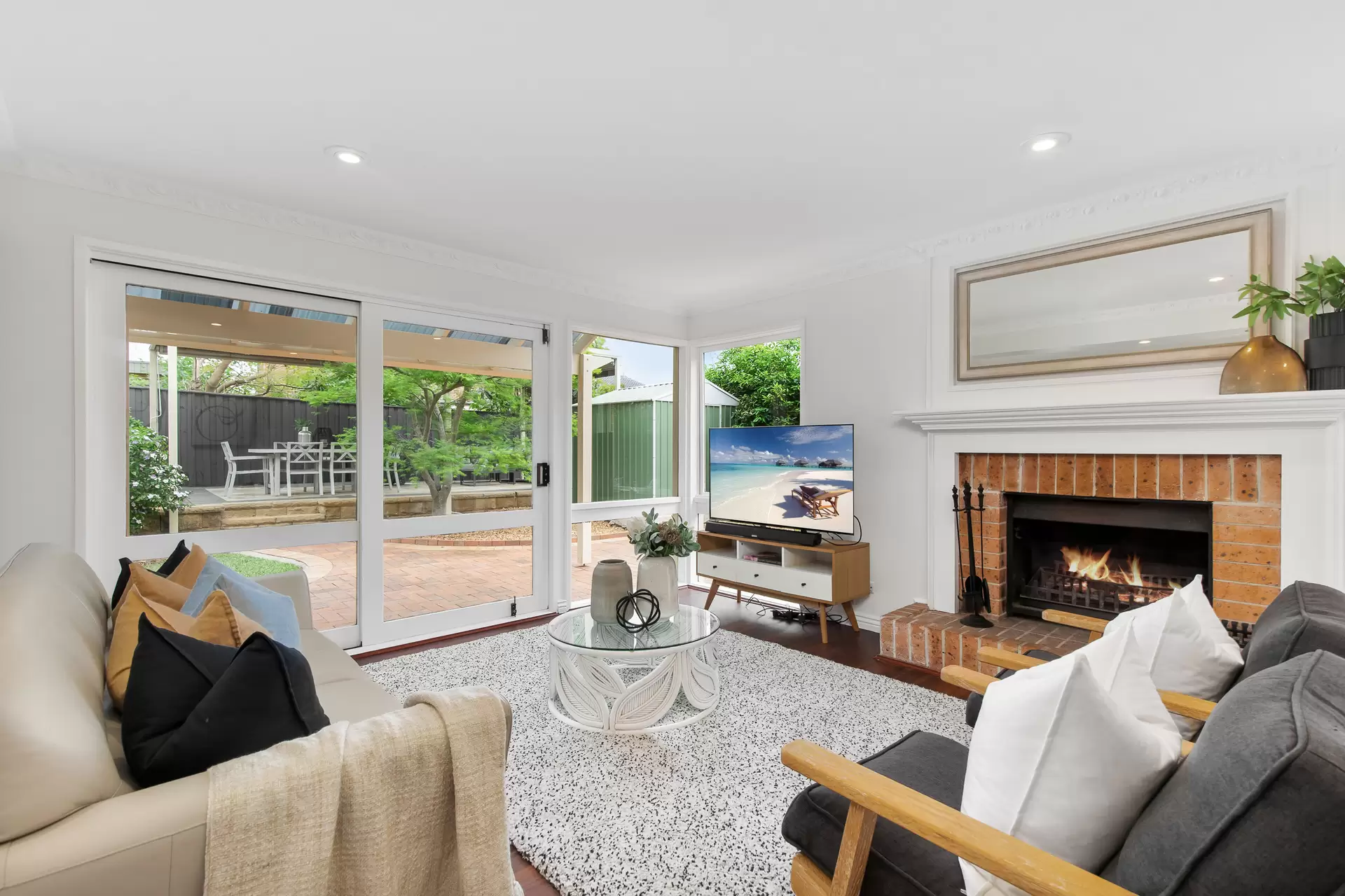 111 Francis Greenway Drive, Cherrybrook NSW, Cherrybrook - Thumbnail 5