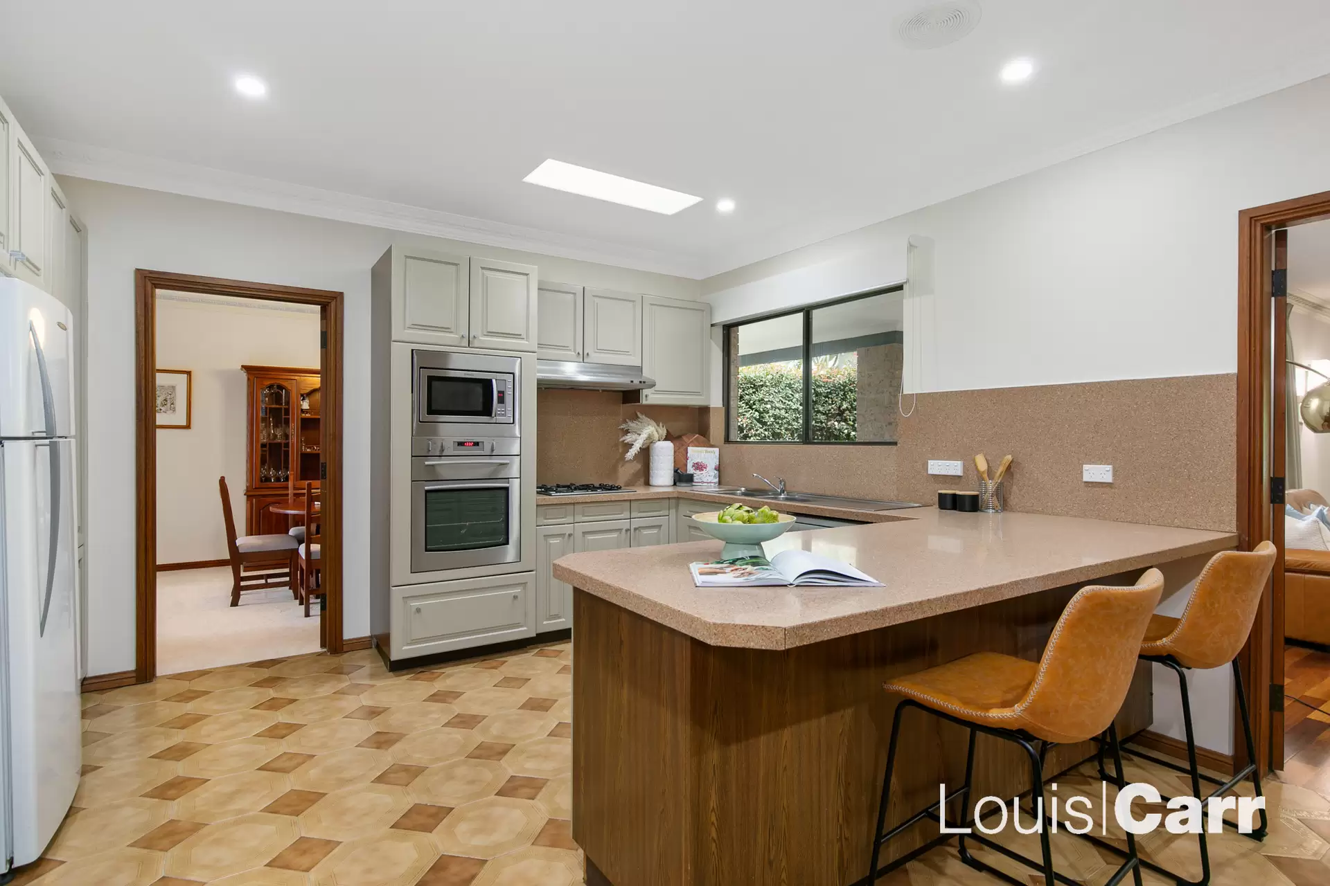 10 Woodcrest Place, Cherrybrook NSW, Cherrybrook - Thumbnail 3