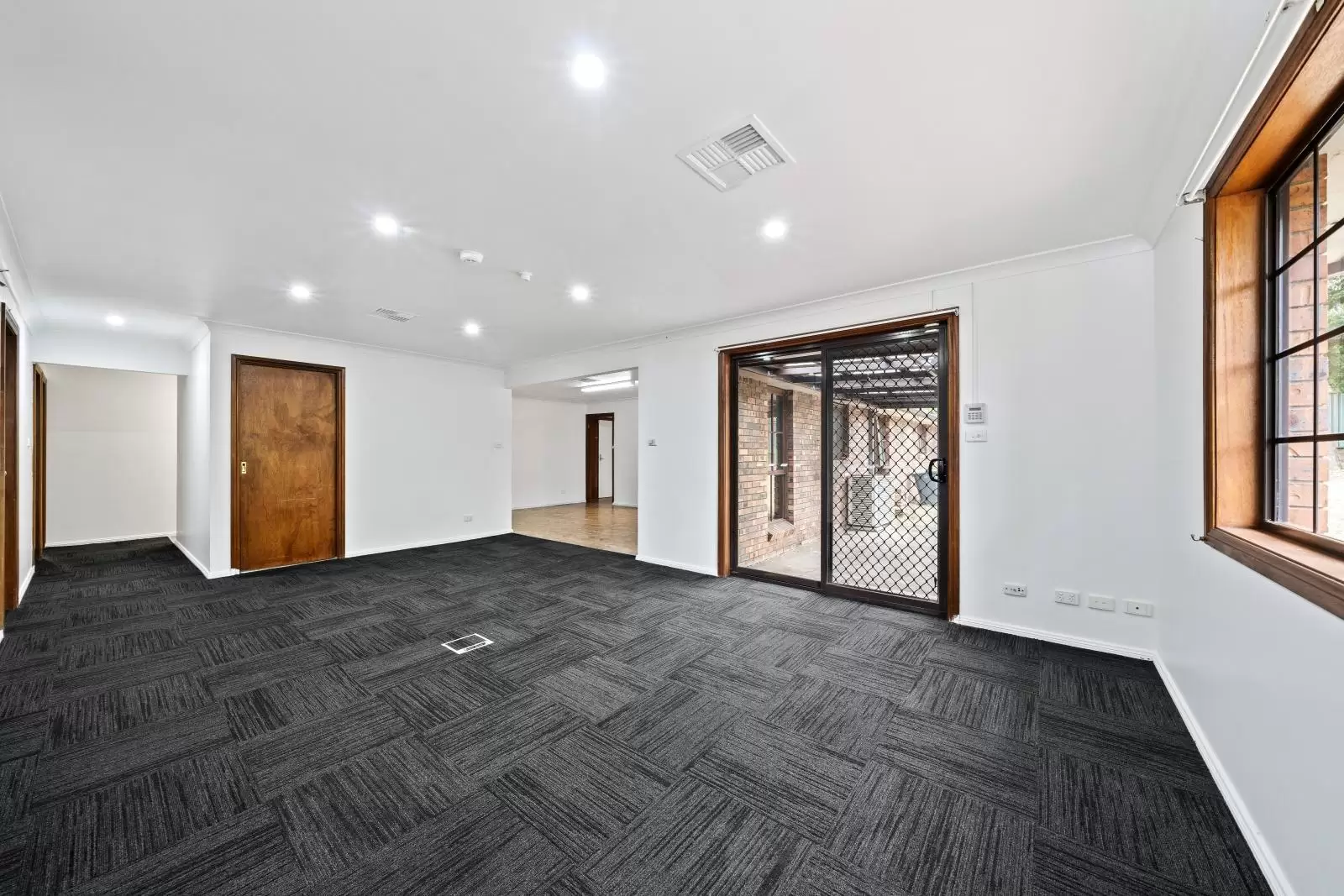 125 Showground Road, Castle Hill NSW, Castle Hill - Thumbnail 3