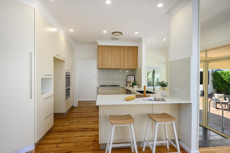 8 Nymboida Crescent, Sylvania Waters - Thumbnail 5
