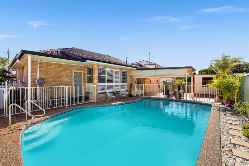 8 Nymboida Crescent, Sylvania Waters - Thumbnail 6