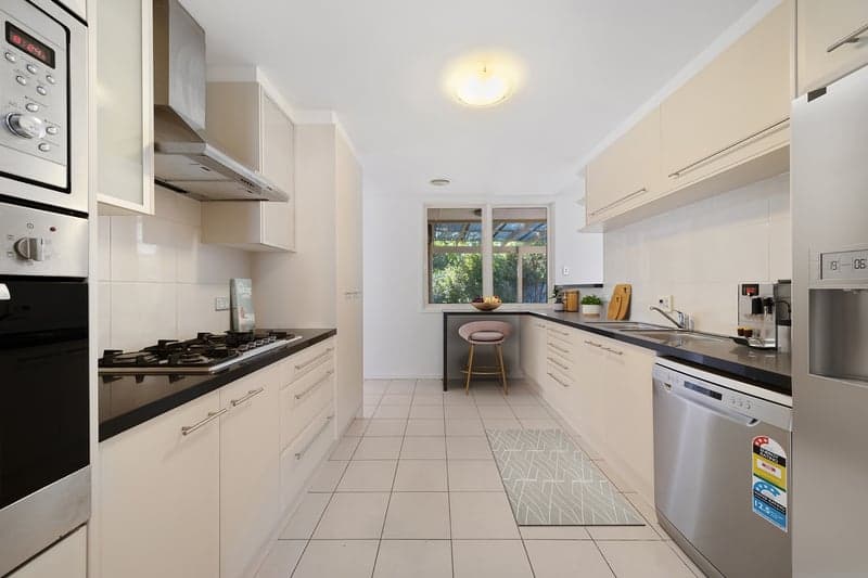8 Cordia Place, Rivett - Thumbnail 2