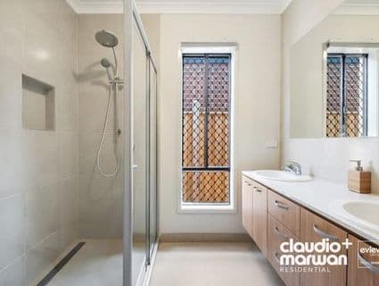 44 Selkirk Way, Mickleham - Thumbnail 8