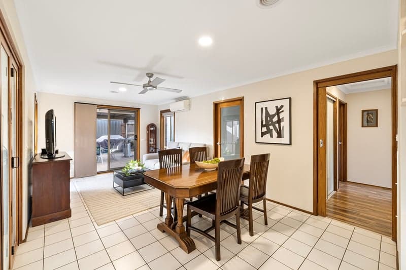 33 Poplar Crescent, Jerrabomberra - Thumbnail 6