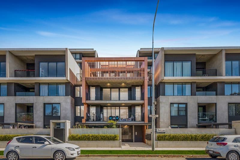 27/90 Lowanna Street, Braddon - Image 1