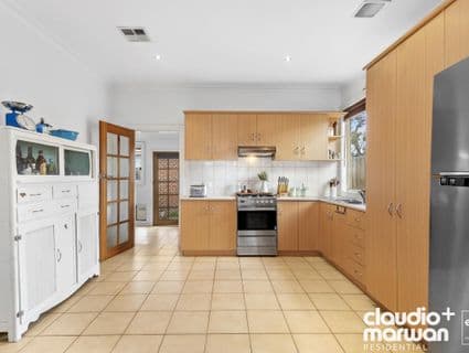 17 Middle Street, Hadfield - Thumbnail 7