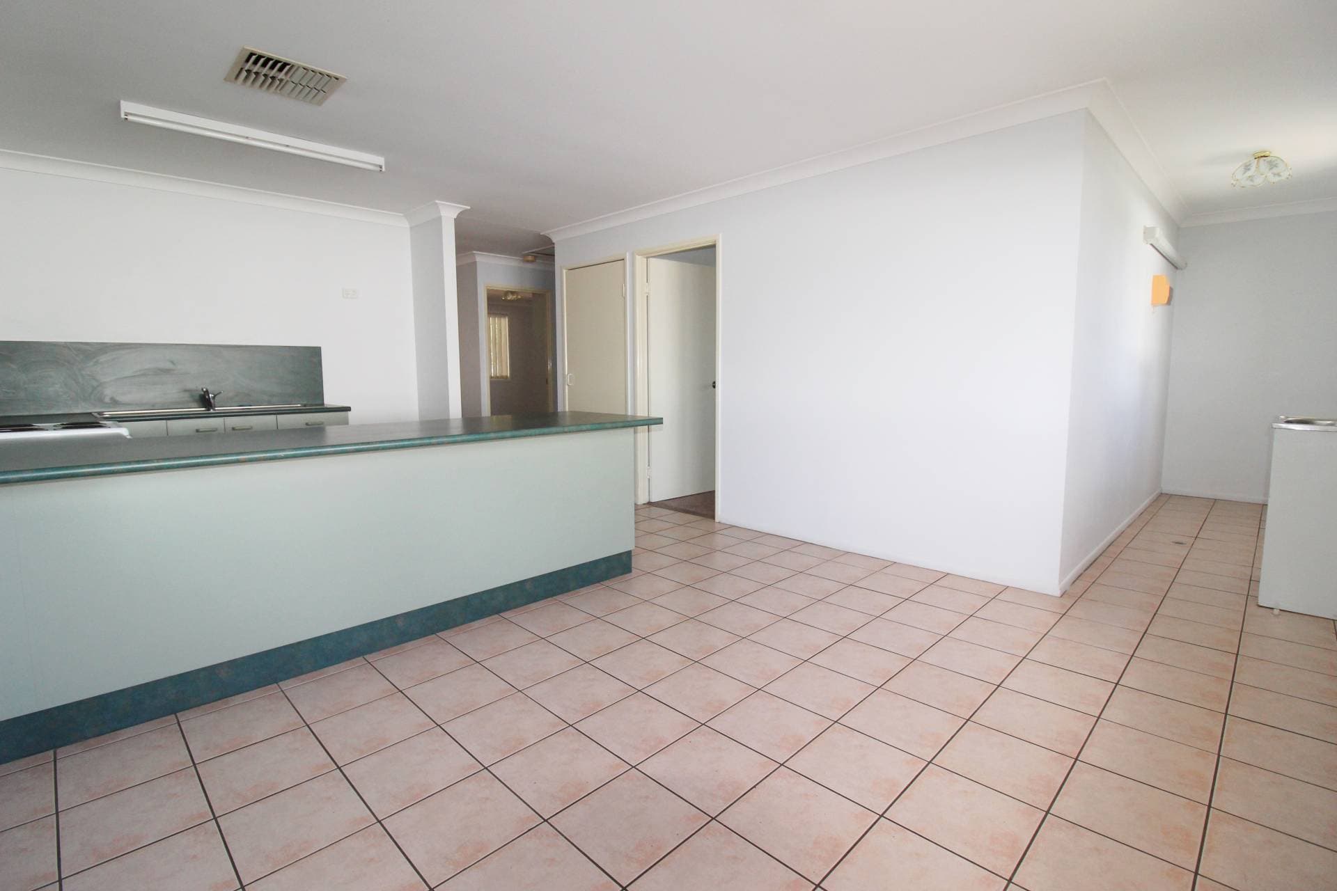 1-4, 80 Fourth Avenue, Mount Isa, Mount Isa - Thumbnail 3