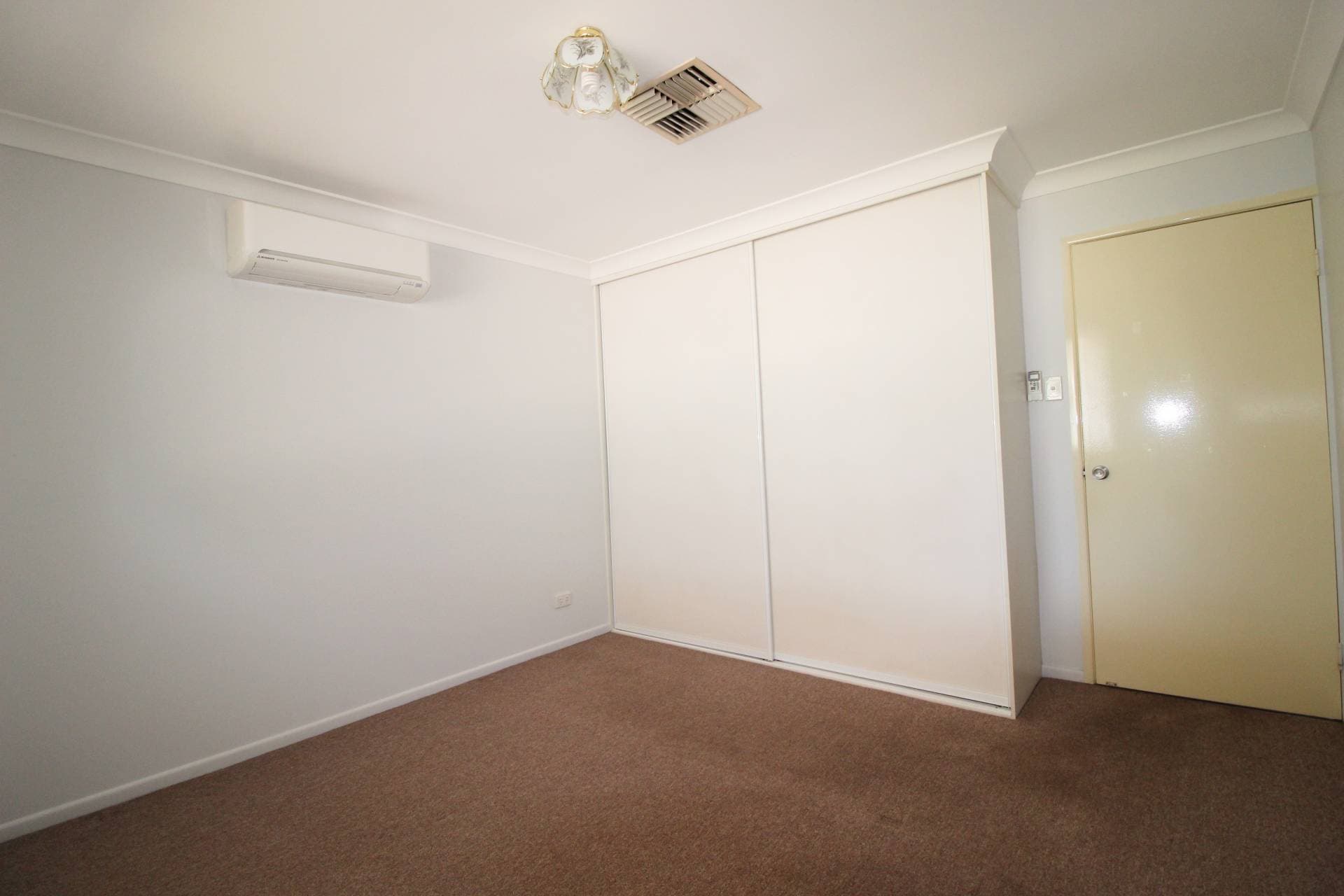1-4, 80 Fourth Avenue, Mount Isa, Mount Isa - Thumbnail 8