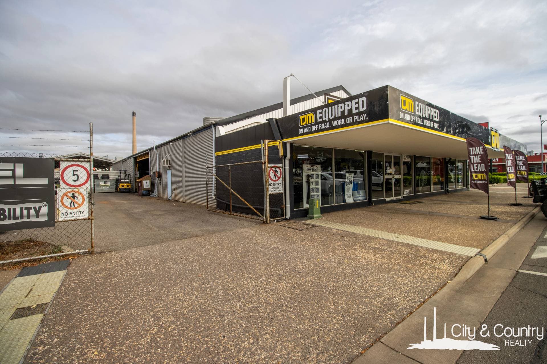 17-19 Simpson Street, Mount Isa, Mount Isa - Thumbnail 2