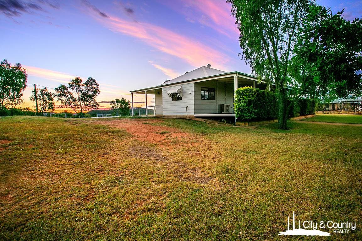 6 Vaiente Parade, Mount Isa, Mount Isa - Thumbnail 2