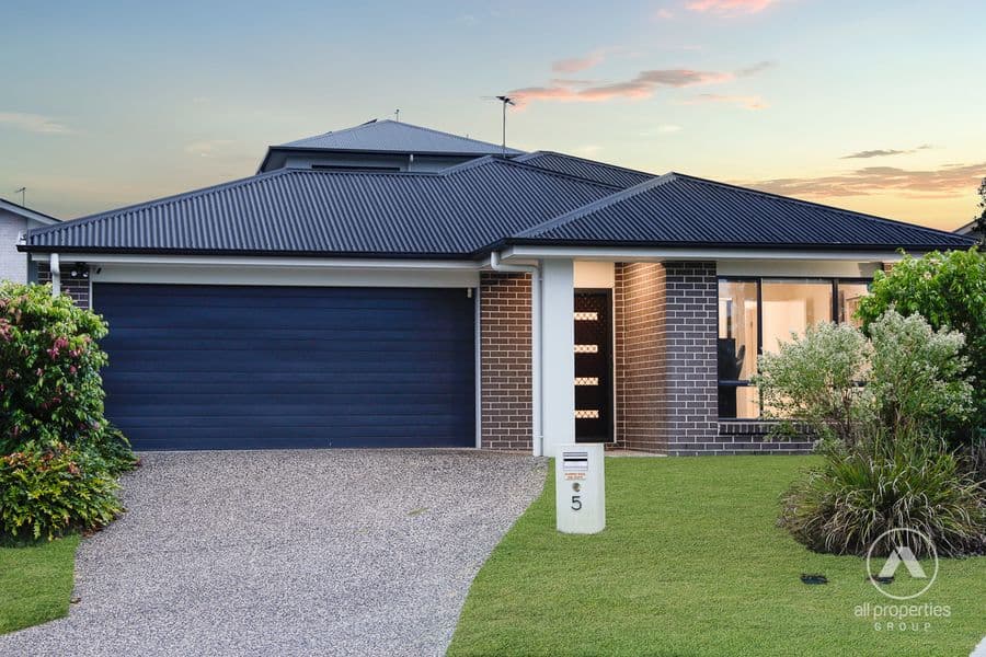 5 AZURE STREET, Bahrs Scrub QLD 4207, Bahrs Scrub - Image 1