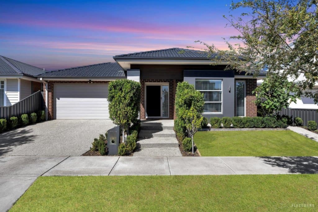 13 Ruislip Avenue, Strathtulloh - Image 1
