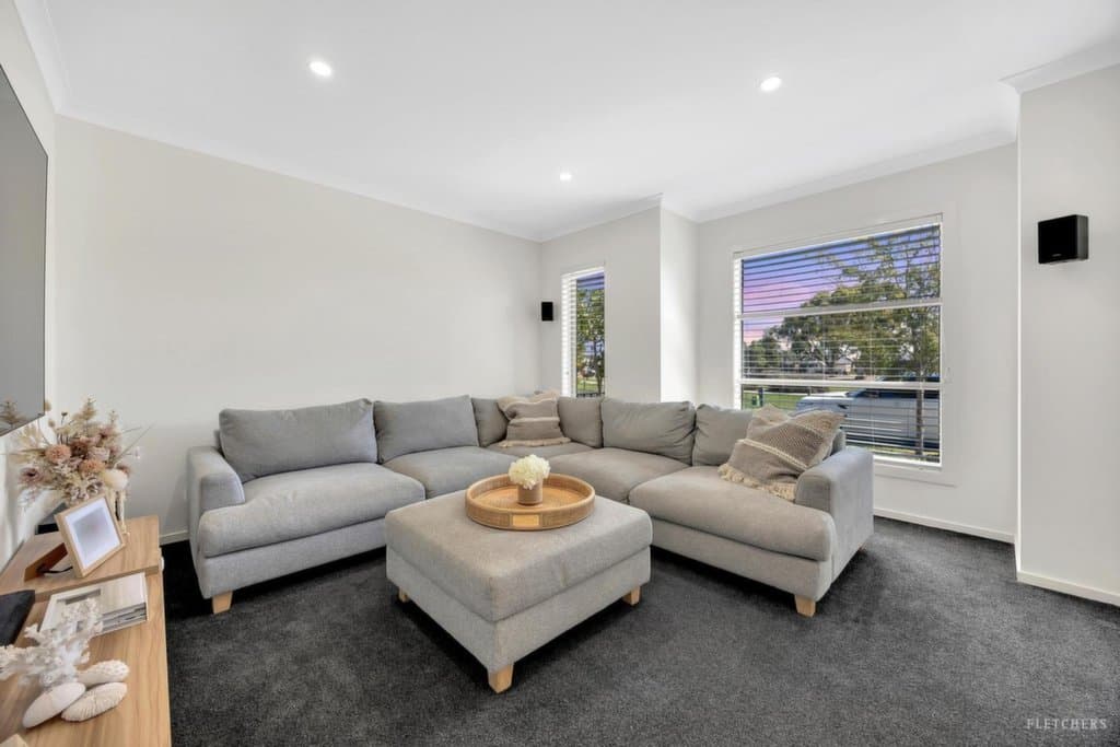 13 Ruislip Avenue, Strathtulloh - Thumbnail 4