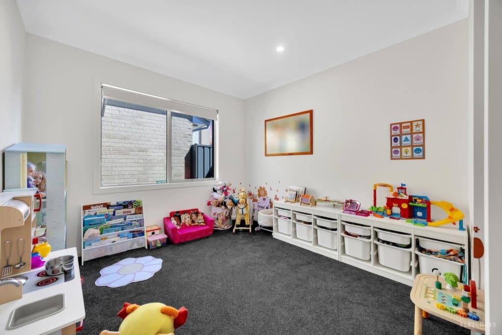 13 Ruislip Avenue, Strathtulloh - Thumbnail 5