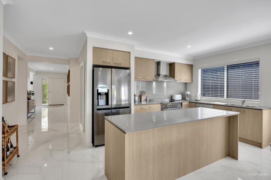 13 Ruislip Avenue, Strathtulloh - Thumbnail 6